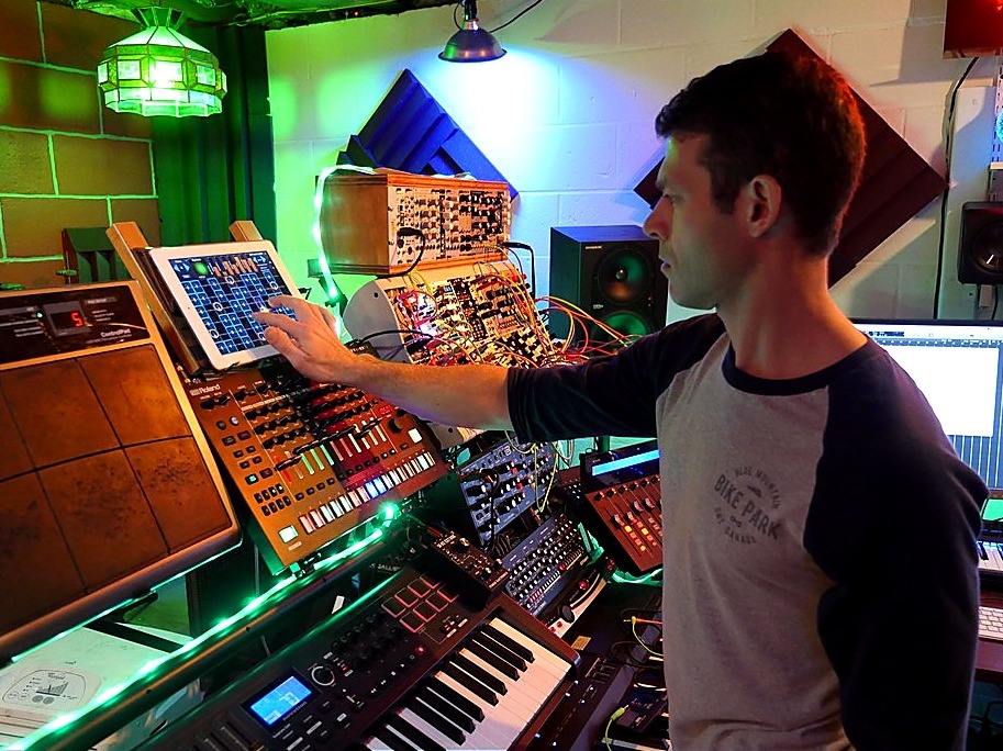Mike Deiure using GeoShred Control as an MPE controller